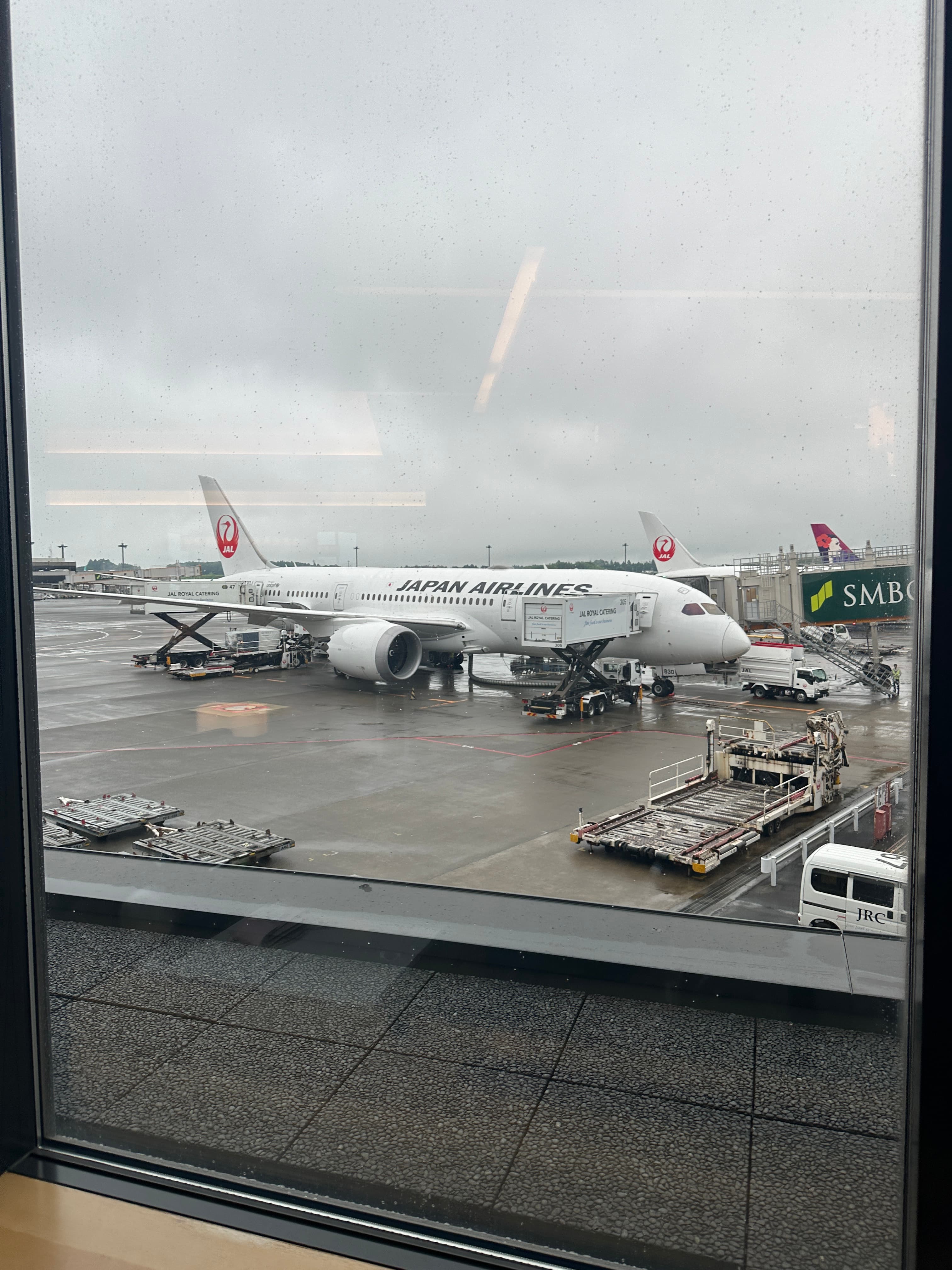 Image for Round-trip Business Class fares <$2,000 - Q4 2025